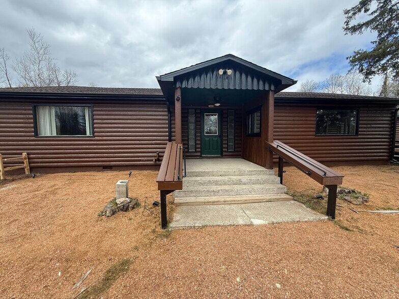 More Photos Of 1640 W US-2, Crystal Falls Restaurant For Sale