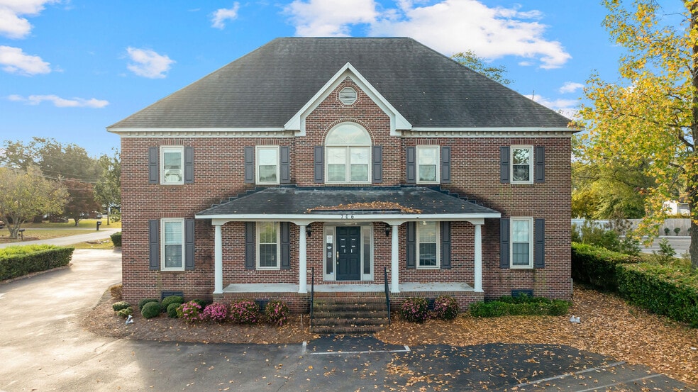 More Photos Of 706 N Berkeley Blvd, Goldsboro Freestanding For Sale