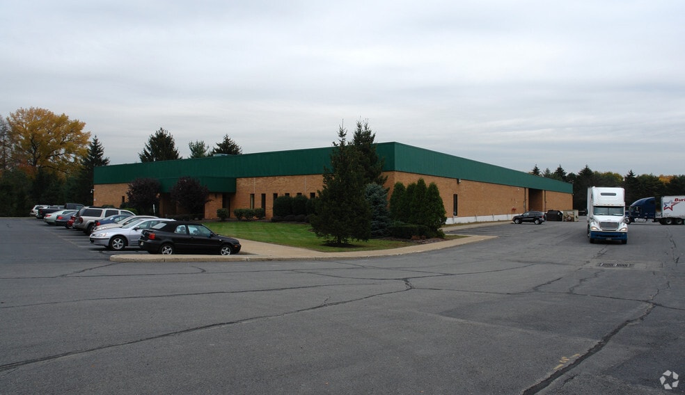 Primary Photo Of 30 Hook Mountain Rd, Pine Brook Warehouse For Lease