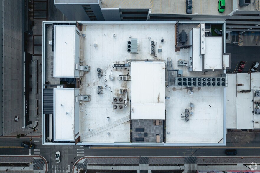 More Photos Of 202 W Berry St, Fort Wayne Office For Lease