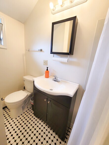 More Photos Of 134 Main St, Beacon Storefront Retail Residential For Lease