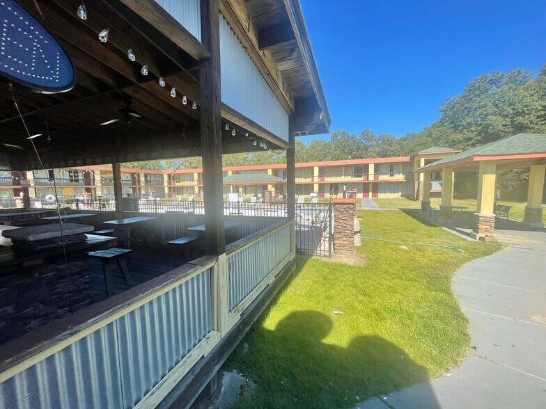 More Photos Of 1700 US-280, Phenix City Hotel For Sale