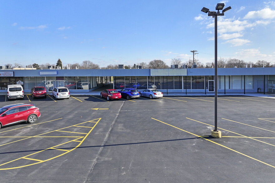More Photos Of 2027-2055 22nd Ave, Kenosha General Retail For Lease
