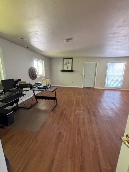 More Photos Of 15350 NE Sandy Blvd, Portland Office Residential For Sale