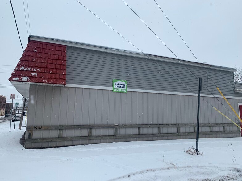 More Photos Of 1902 W 1st St, Duluth Service For Lease