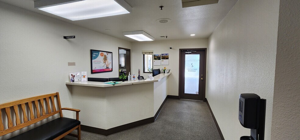 More Photos Of 919 12th Pl, Prescott Medical For Sale