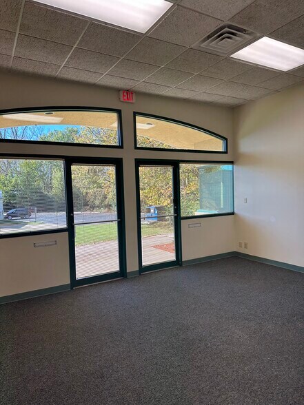 More Photos Of 1407-1439 Research Park Dr, Dayton Loft Creative Space For Lease