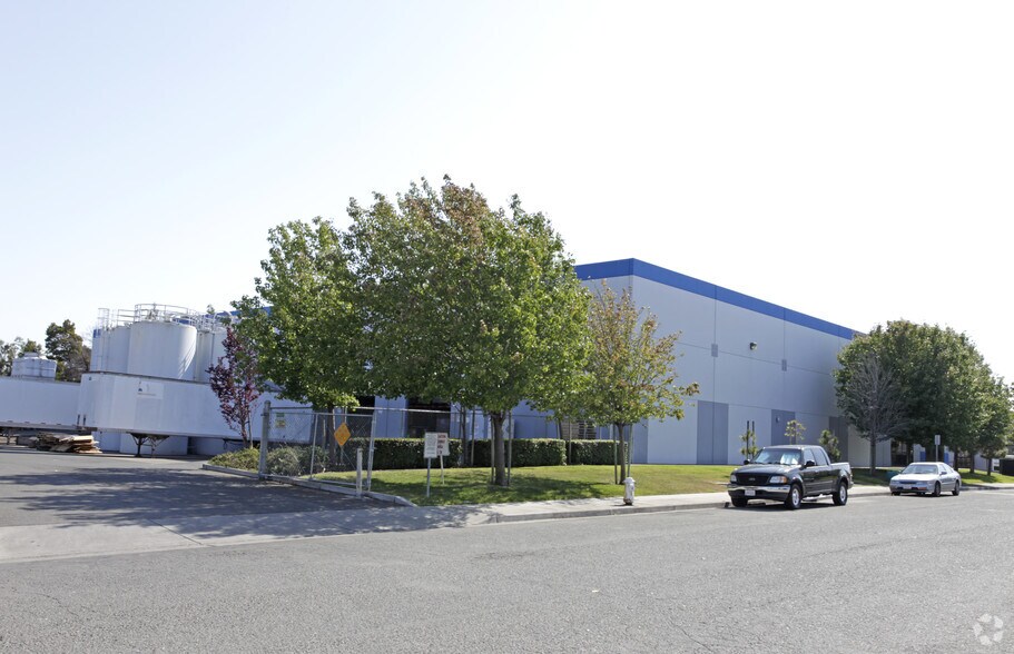 More Photos Of 14801 Catalina St, San Leandro Warehouse For Lease