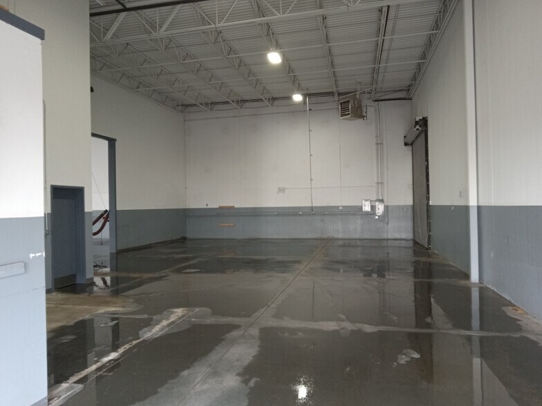 More Photos Of 1730 Afton Rd, Sycamore Warehouse For Lease