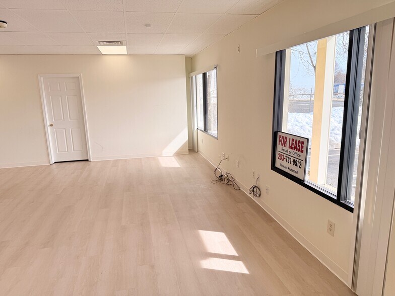 More Photos Of 1496 Boston Post Rd, Milford Storefront Retail Office For Lease