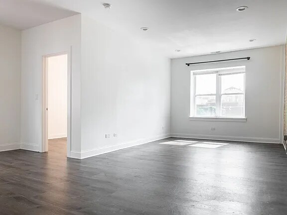 More Photos Of 1522-1524 N Ashland Ave, Chicago General Retail For Sale