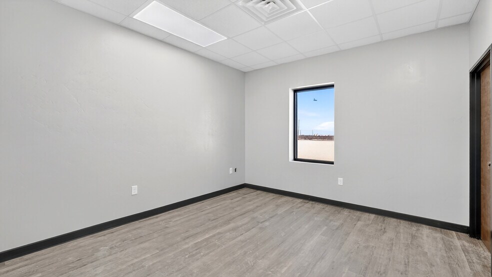 More Photos Of 16510 W Basin St, Odessa Warehouse For Sale