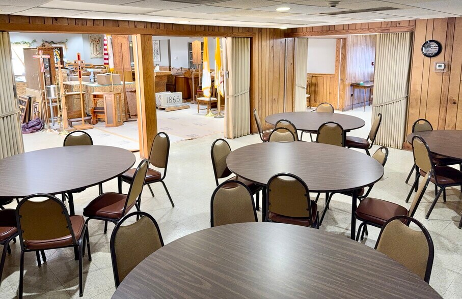 More Photos Of 5920 Waite St, Merrillville Religious Facility For Sale