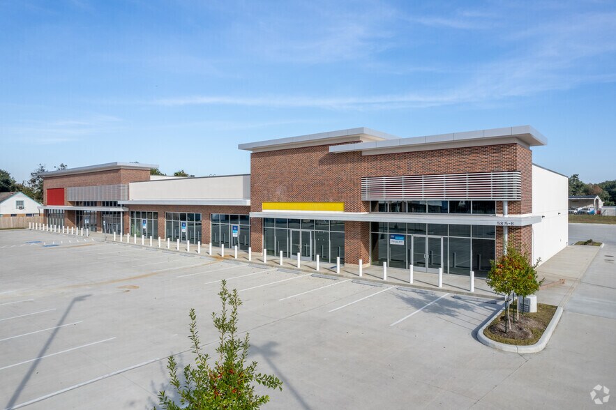 Primary Photo Of 5815 Gulf Fwy, Houston Unknown For Lease