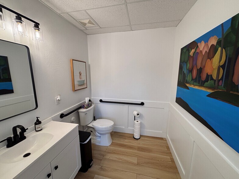 More Photos Of 36800 N Sidewinder Rd, Carefree Office For Sale