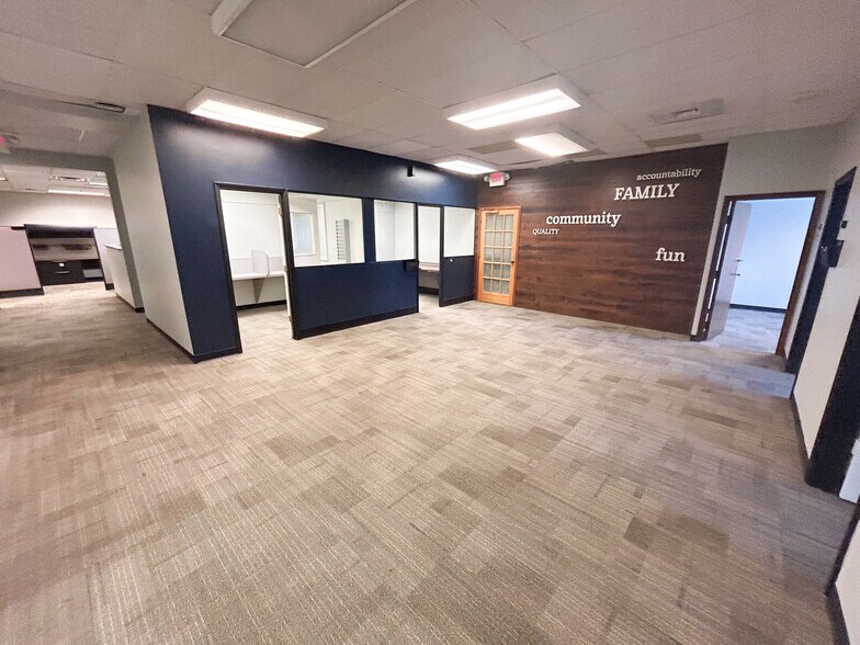 More Photos Of 2800 Gilbert Ave, Cincinnati Office For Sale