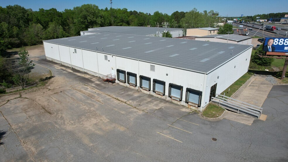 More Photos Of 9908 I-30 W Service Rd, Little Rock Warehouse For Sale