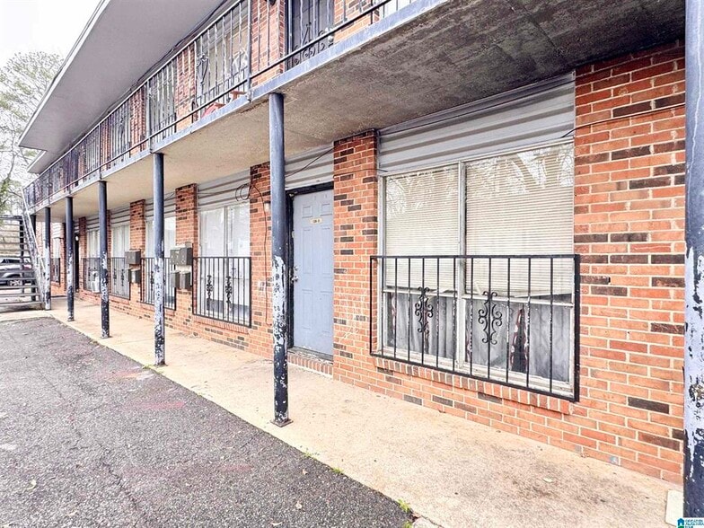 More Photos Of 137 59th St N, Birmingham Apartments For Sale