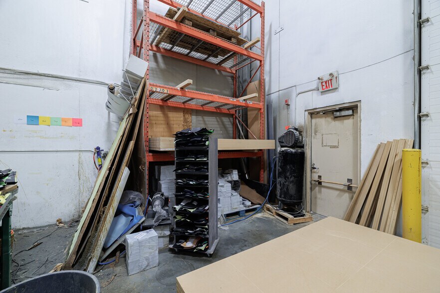 More Photos Of 6701-6777 Fairmount Dr SE, Calgary Warehouse For Lease