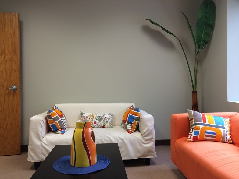 More Photos Of 8701-8739 Mylander Ln, Towson Unknown For Lease