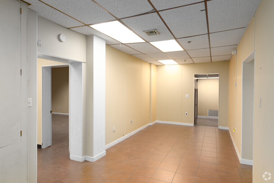 More Photos Of 3 Cass St, Keyport Warehouse For Lease