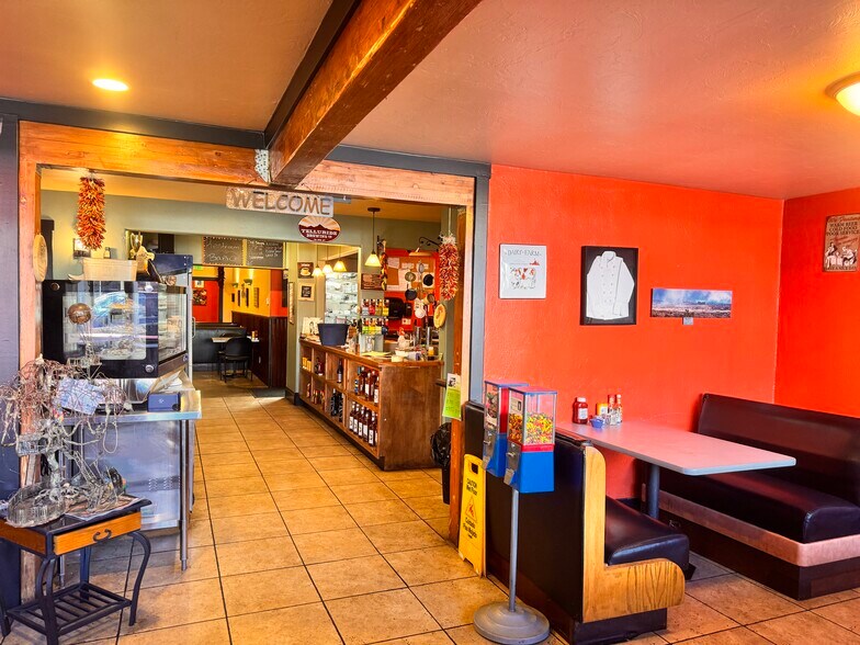 More Photos Of 206 E Aspen Ave, Fruita Storefront Retail Office For Sale