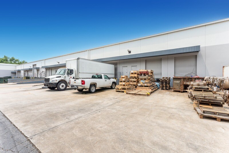 More Photos Of 5242 Royal Woods Pky, Tucker Unknown For Lease