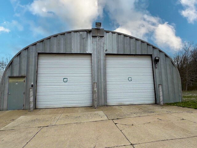 More Photos Of 6270 Van Buren Rd, New Franklin Warehouse For Lease