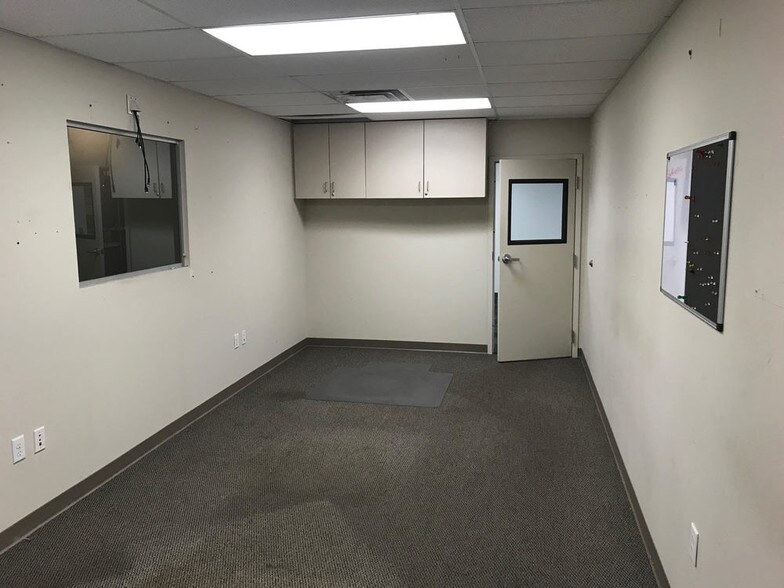 More Photos Of 7200 Gardner St, Winter Park Industrial For Lease