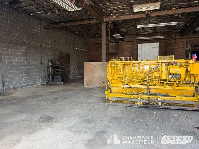 More Photos Of 201 Williams St, Elyria Warehouse For Sale