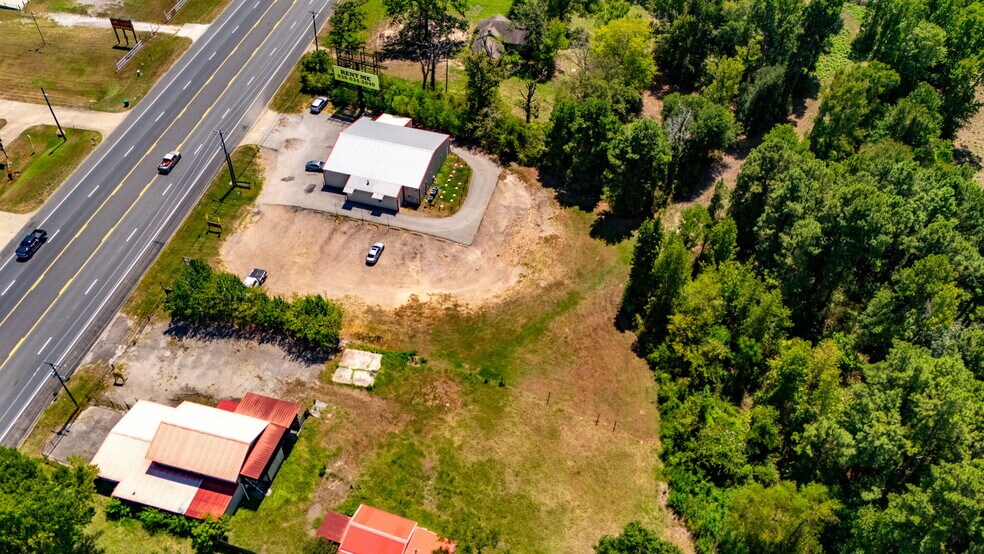 More Photos Of 2715 US Highway 69 N, Lufkin Bar For Sale