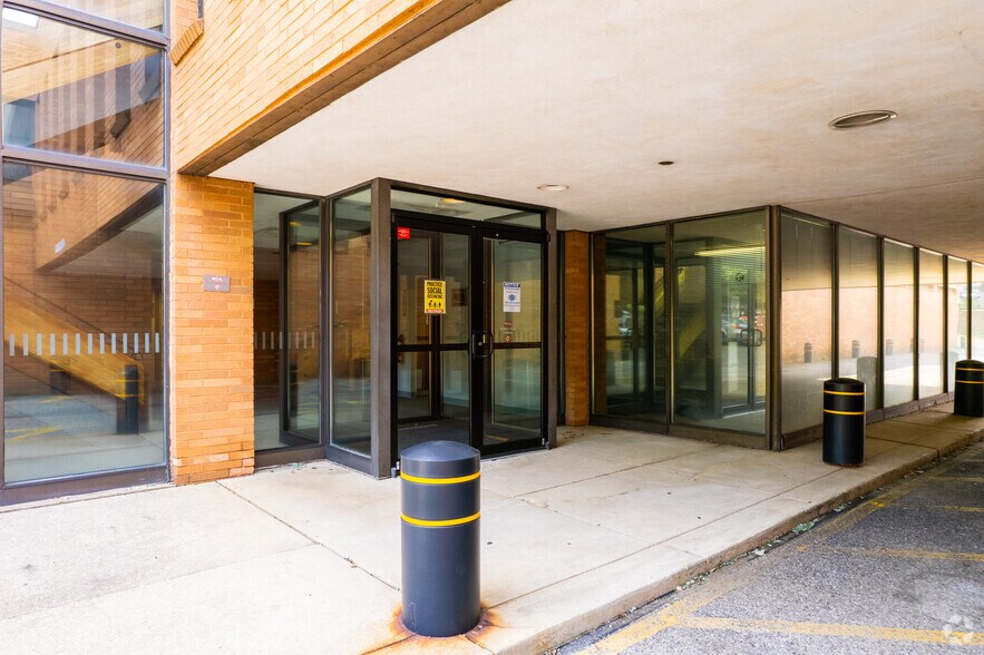 More Photos Of 9 LaCrue Ave, Concordville Office For Lease