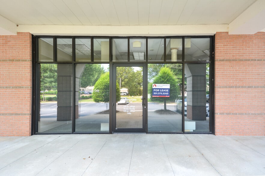 More Photos Of 17200 Chenal Pky, Little Rock Unknown For Lease
