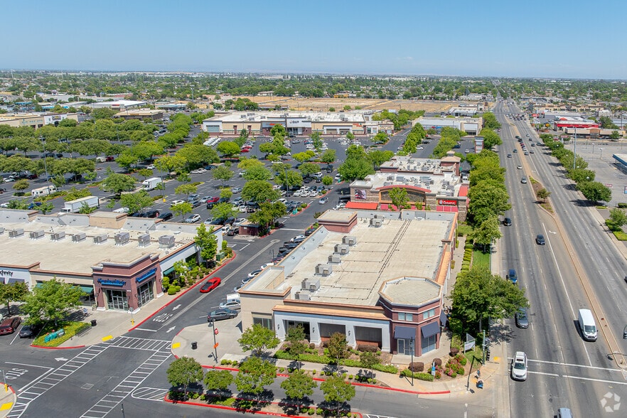 More Photos Of 6005 Florin Rd, Sacramento General Retail For Sale