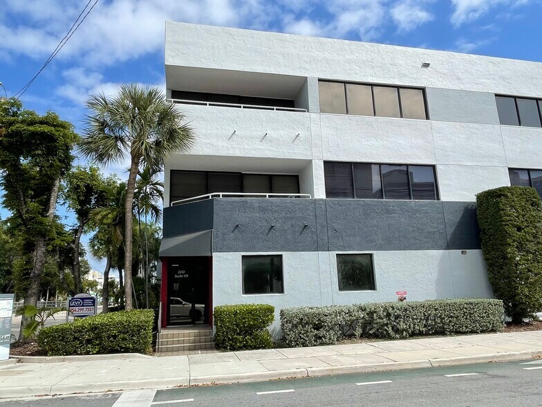 Primary Photo Of 200 N Andrews Ave, Fort Lauderdale Office For Lease