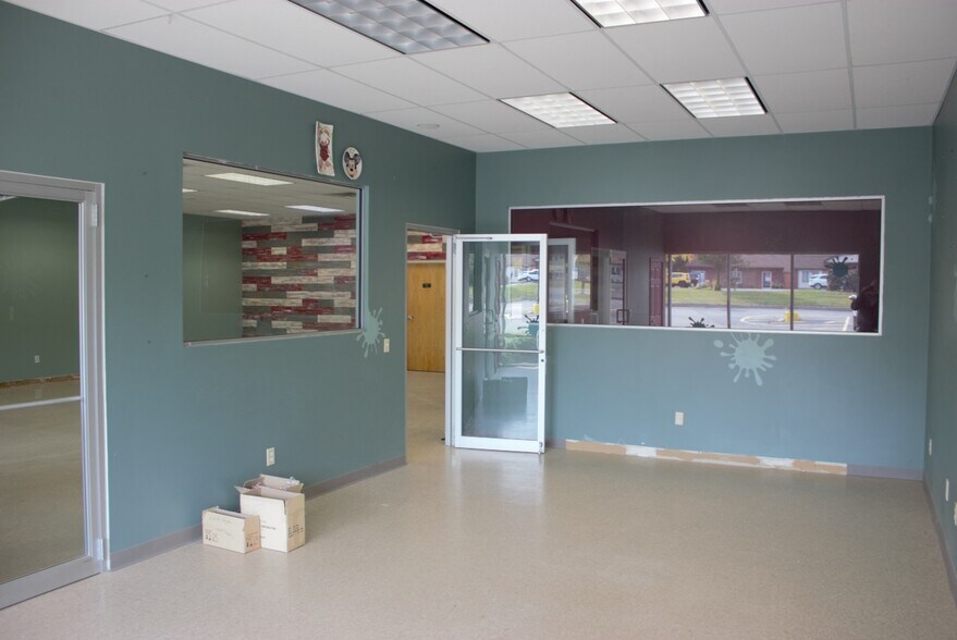 More Photos Of 2755-2761 E Henrietta Rd, Henrietta Unknown For Lease