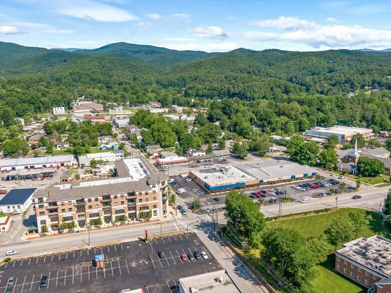 More Photos Of 29 W French Broad St, Brevard Apartments For Sale