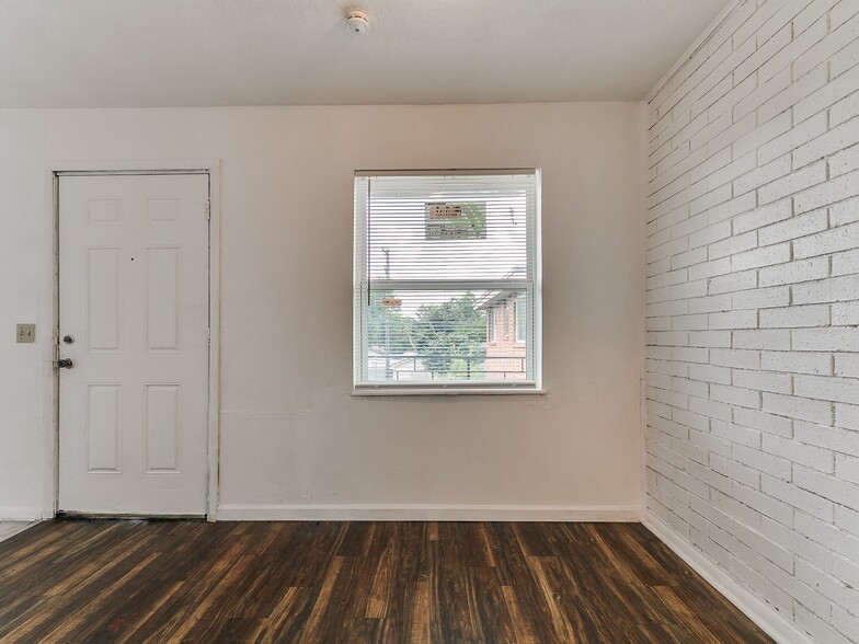 More Photos Of 1731 NW 32nd St, Oklahoma City Apartments For Sale