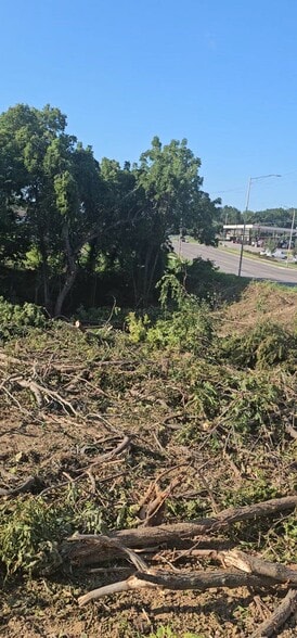 Primary Photo Of 7800 Oak Trafficway, Kansas City Land For Sale