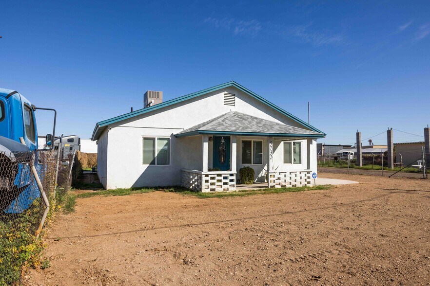 More Photos Of 5732 W Maryland Ave, Glendale Truck Terminal For Sale