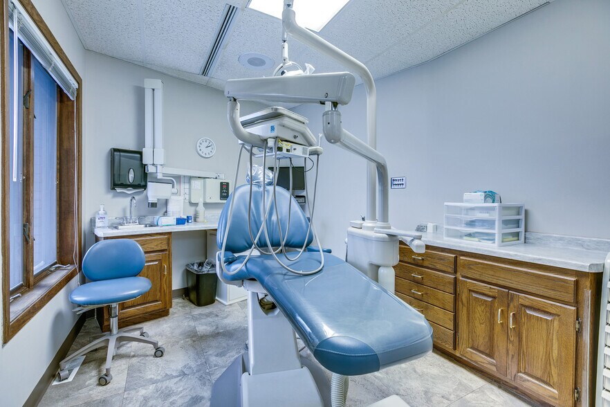 More Photos Of 2480 White Bear Ave N, Maplewood Medical For Sale