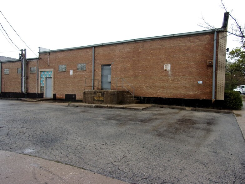 More Photos Of 6918 W Archer Ave, Chicago Storefront For Sale