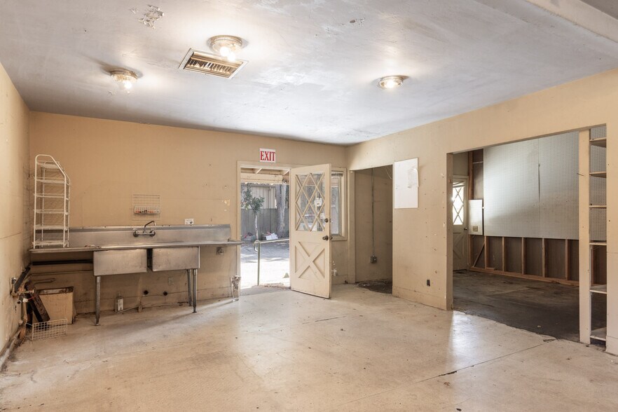 More Photos Of 69 W Carmel Valley Rd, Carmel Valley Freestanding For Sale