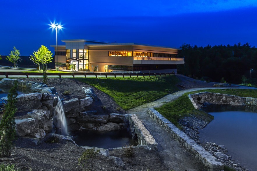 More Photos Of 6 Kitty Hawk Lndg, Londonderry Office For Lease