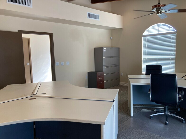 More Photos Of 2530 S Rural Rd, Tempe Office Residential For Lease
