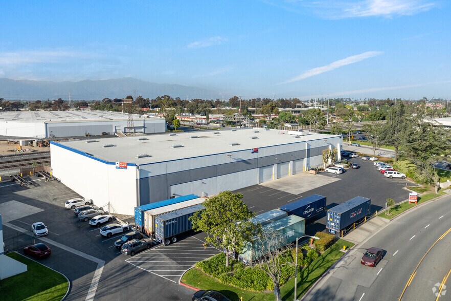 More Photos Of 2525 S Workman Mill Rd, City Of Industry Distribution For Lease