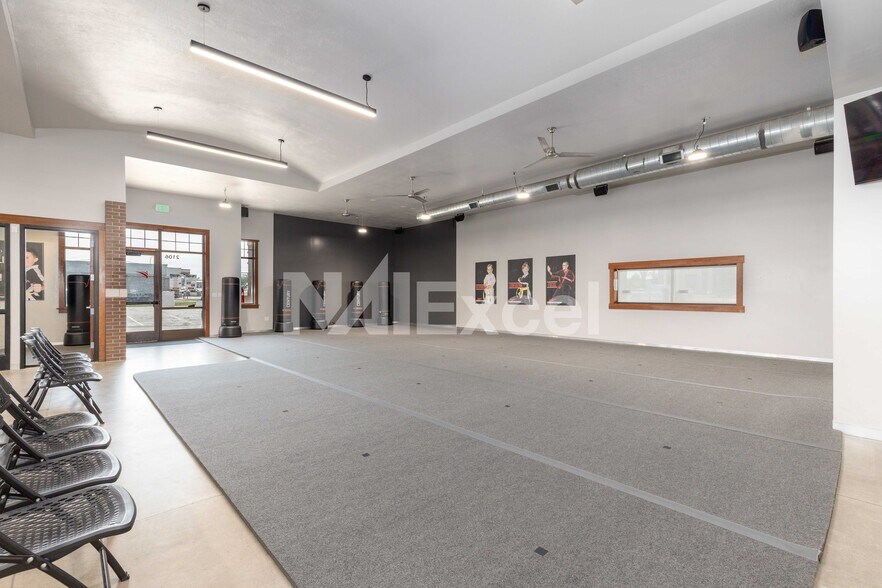 More Photos Of 2106 W 1800 N, Clinton Bank For Lease