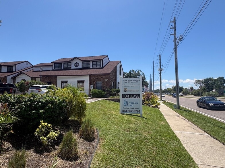 More Photos Of 6105 Memorial Hwy, Tampa Office For Lease