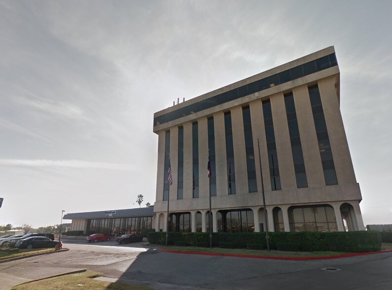 More Photos Of 3649 Leopard St, Corpus Christi Office For Lease