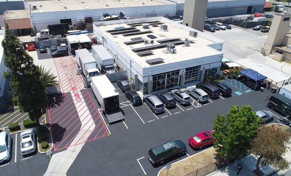 Primary Photo Of 2010 W 135th St, Gardena Manufacturing For Sale